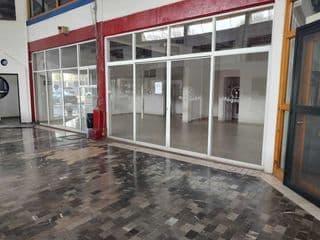 Tienda / Local Comercial en Renta en Jurica